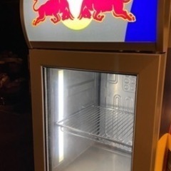 レッドブル RED BULL 冷蔵庫の画像