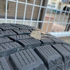 スタッドレス 215/65/r16 バリ山 バリ溝 GOODYEAR 4本セット