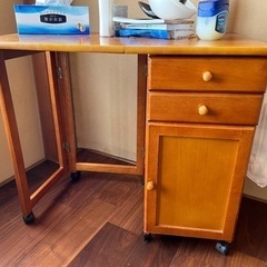 テーブル