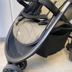 Joie 3ホイールベビーカー ライトトラックス オリーブの画像