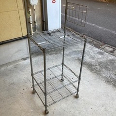 無料❗️コンパクトなメタルラック