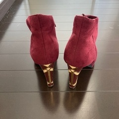 MOUSSYのアウターとFLAG-jのヒールブーツのセットの画像