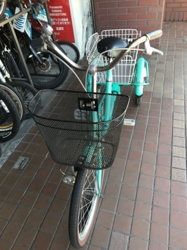 前輪20インチ　後輪16インチ三輪車