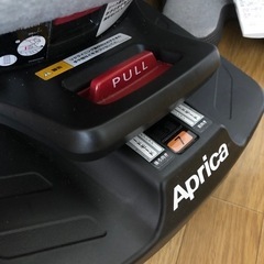 アップリカ　チャイルドシート　クルリラ　取引中の画像