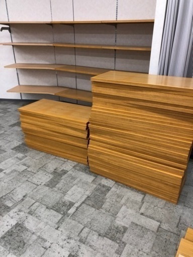 店舗什器　総額200万円分
