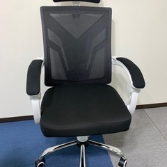 オフィスチェアー