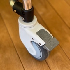 浴用キャリー（車椅子でシャワーを浴びられます）