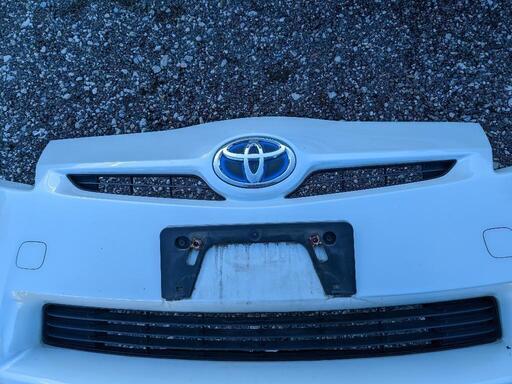 30プリウスフロントバンパー