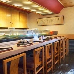 寿司屋の出前バイト。専用車（SUZUKIのアルト）で当店近隣への出前下げと出前をお願いします。の画像