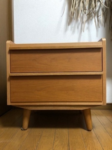 ウニコ アルベロ unico albero  ナイトテーブル