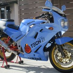バイクを倒してしまったので大幅値引きします。YAMAHA FZR...