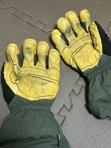 ブラック　ダイヤモンド　防寒手袋　GORE-TEX
