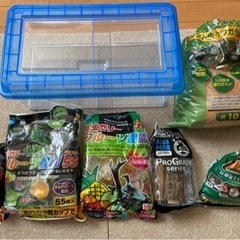 美品 カブトムシ クワガタ 育成キット 飼育 マット あし場 か...
