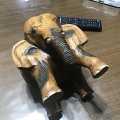 木彫りゾウの置物