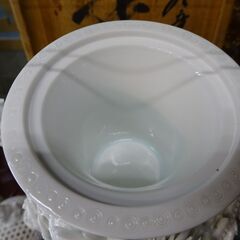 平戸焼　香炉　15代中里茂右衛門　白磁　登龍彫篭目透【愛品倶楽部柏店】 の画像