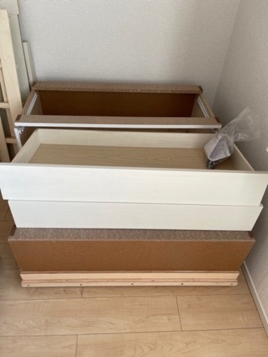 【引取手決定致しました】引き出し付きホワイトベッド（シングル）