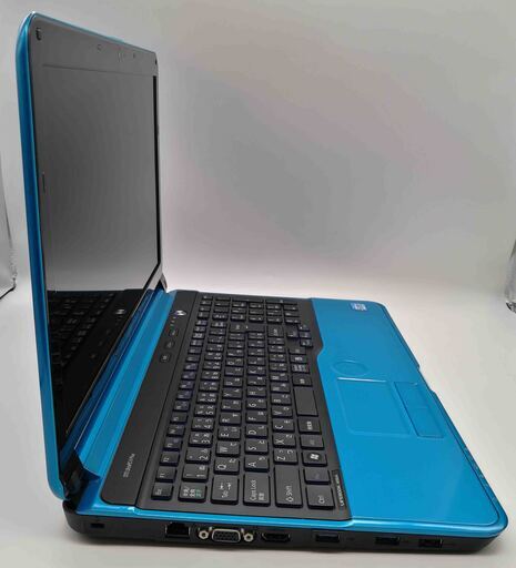 富士通ノートブック i7（中古）、8GBのメモリ、SSD240GB、15.6画面、Intel HDグラフィックス、HDMI、Usb 3