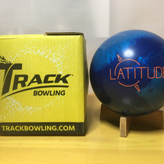 新品ボウリングボール 最終値下げTRACK社のLATIUDE PEARL 15lb3oz 新品未使用の画像