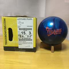 新品ボウリングボール 最終値下げTRACK社のLATIUDE PEARL 15lb3oz 新品未使用の画像