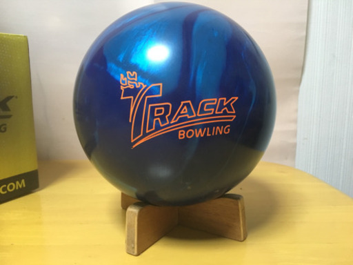 新品ボウリングボール 最終値下げTRACK社のLATIUDE PEARL 15lb3oz 新品未使用