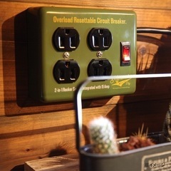 アメリカ雑貨　部屋のインテリアに！スチール製　コンセント　延長コードの画像