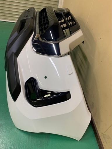 ハイラックス　REVO GUN125 後期バンパー
