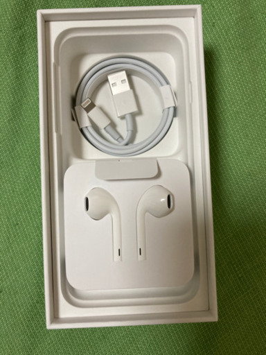 iPhone SE2 64G 全くの未使用品