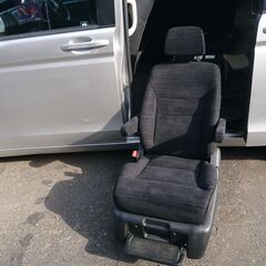 【金利０円・自社ローン】ステップワゴン Ｇ（電動サイドリフトアップシート車） フリップダウンモニター　ＥＴＣ　ＨＤＤナビ　両側電動スライドドア　オートライト　後席モニター　ＤＶＤ再生　ＣＤ　キーレスエントリー　アイドリングストップ　ＣＶＴ　記録簿　エアコン　パワーステアリングの画像