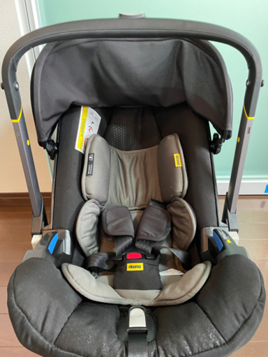 取引中【doona】チャイルドシート兼ベビーカー