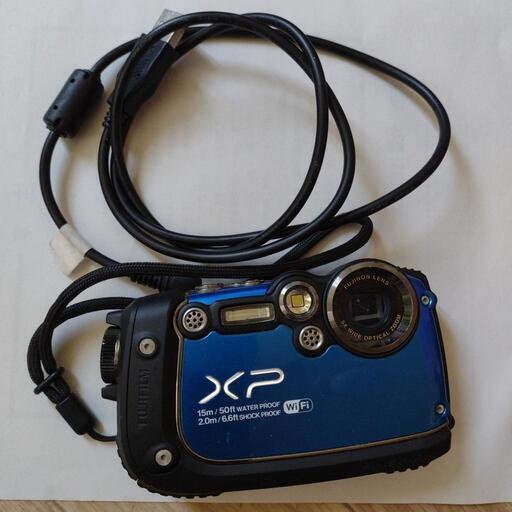 FUJIFILM XP200(中古)　ケーブル付き