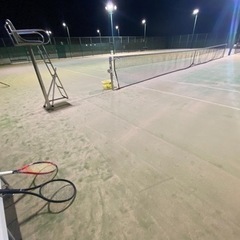 一緒にテニスしてくれる方を探してます！