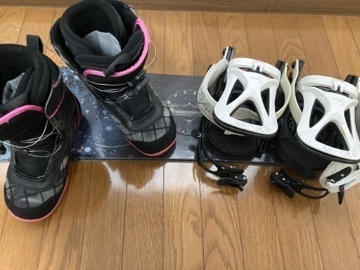 【取りに来てくれる方限定】スノボ4点セット?