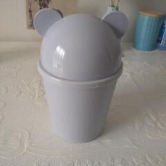 クマ型　ゴミ箱　ブルーグレー