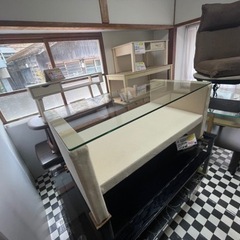 【リサイクルサービス八光　田上店　配達・設置OK】ホワイト　強化ガラスローテーブル