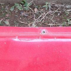 ダイハツ YRVリアバンパー 赤の画像