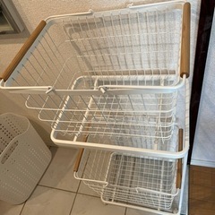 洗面台のカゴ