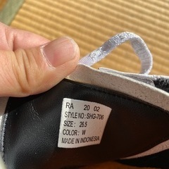 ゴルフ用スパイクレスシューズの画像