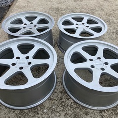 【18インチ】ZEIT バージョンR  珍しいリム有り