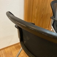 事務用椅子の画像