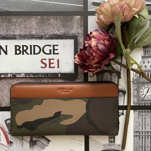 【新品正規品】COACH 長財布 迷彩柄(定価:¥39,960)