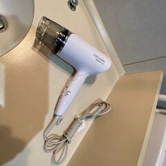 ドライヤーTESCOM TID190(W)　中古の画像