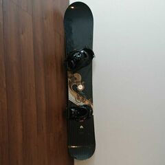 SALOMON スノーボードとビンディング