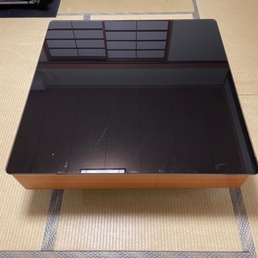 ガラステーブル
