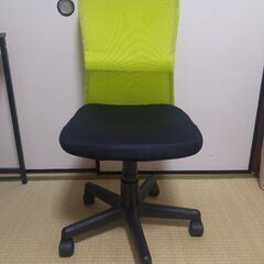 背面メッシュ　オフィスチェア