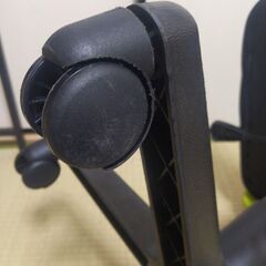 背面メッシュ　オフィスチェアの画像