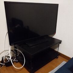 TOSHIBA　REGZA　32Ｖ型テレビ（テレビ台付）