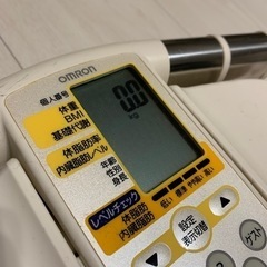 オムロン　体重計　omronの画像