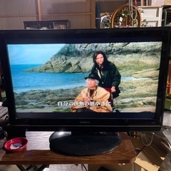 HITACHI 液晶テレビ　32型　格安で！