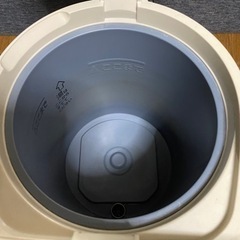 中古　電気ポット　ZOJIRUSHI CD-JM30の画像
