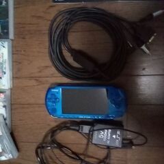 PSP2000　ソフト　UMD　 充電コード　D端子ケーブルP2　ケースの画像